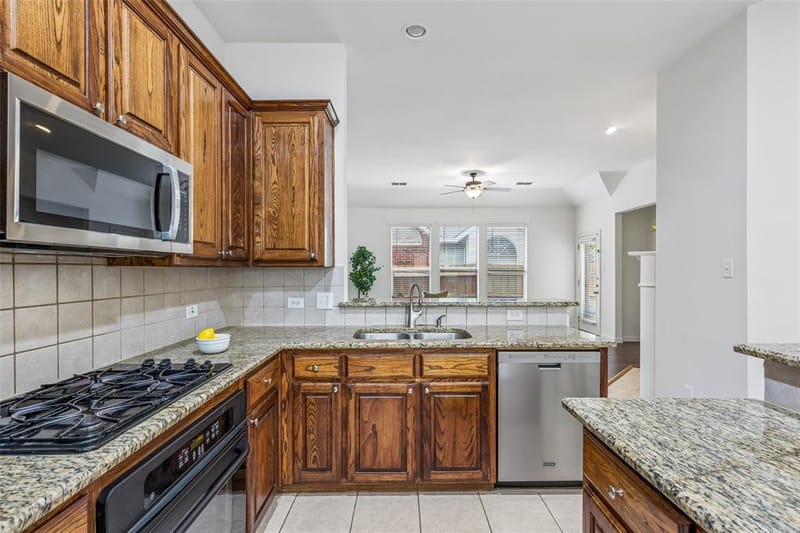 818 Water Oak Drive, Allen TX 75002 - Photo 13