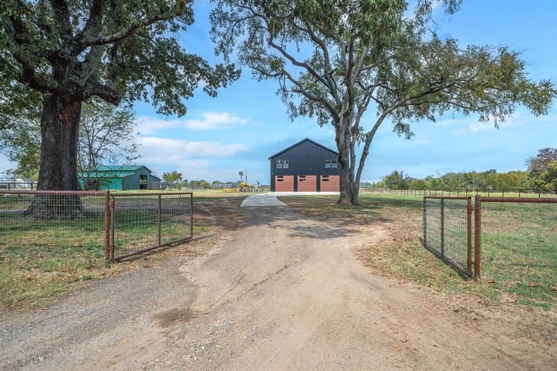 412 Vz County Road 1413, Van TX 75790 - Photo 2