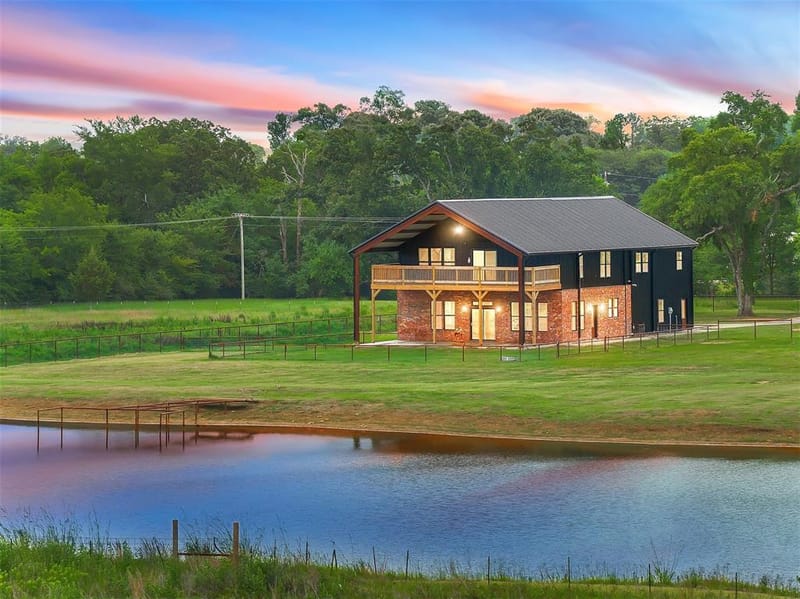 412 Vz County Road 1413, Van TX 75790