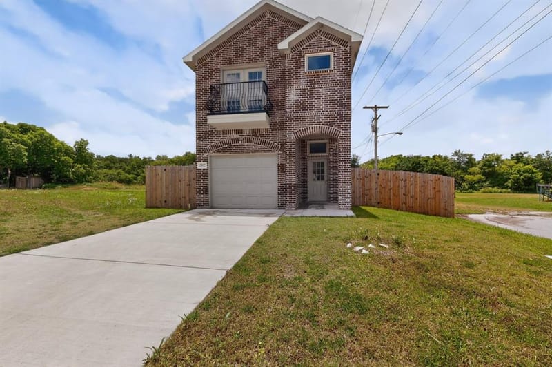 5017 Pickett Street, Greenville TX 75401 - Photo 5
