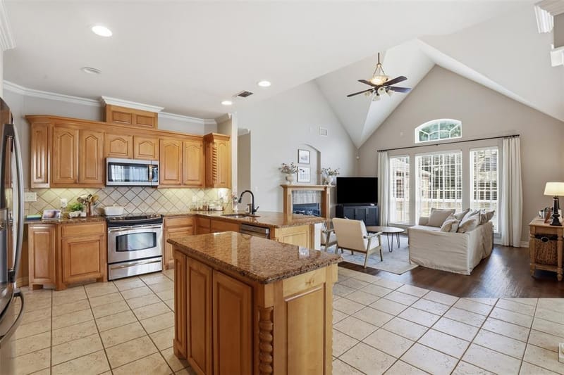 109 Palomino, Shady Shores TX 76208 - Photo 10