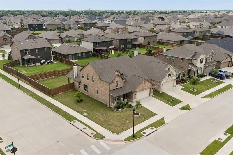 2001 Gill Star Drive, Haslet TX 76052 - Photo 2