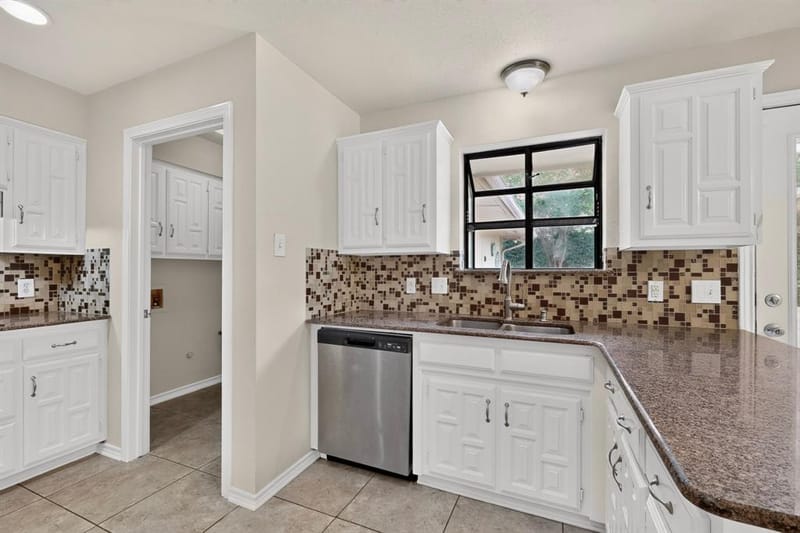 1900 Thames Drive, Arlington TX 76017 - Photo 10