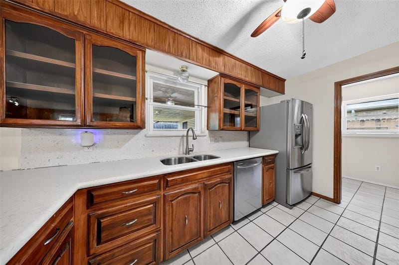 3905 Palomino Drive, Benbrook TX 76116 - Photo 5