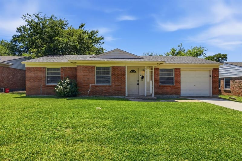 4311 Scottsdale Drive, Mesquite TX 75150 - Photo 2