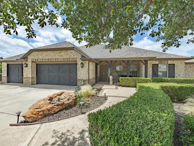 11029 Owl Creek Drive, Fort Worth TX 76179
