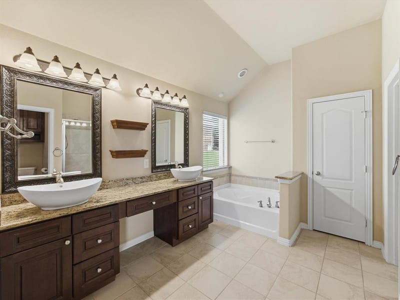 11029 Owl Creek Drive, Fort Worth TX 76179 - Photo 30