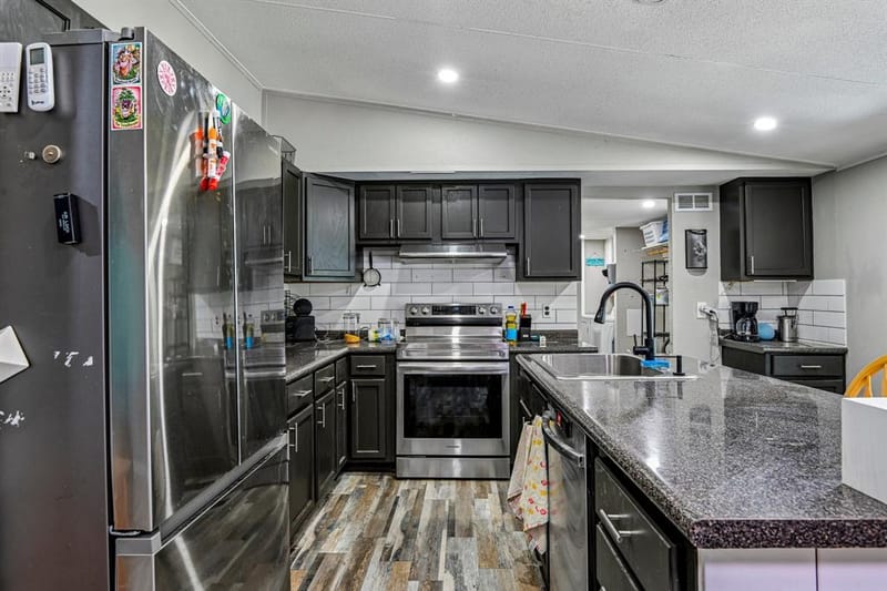 128 Gunnison Court, Azle TX 76020 - Photo 12