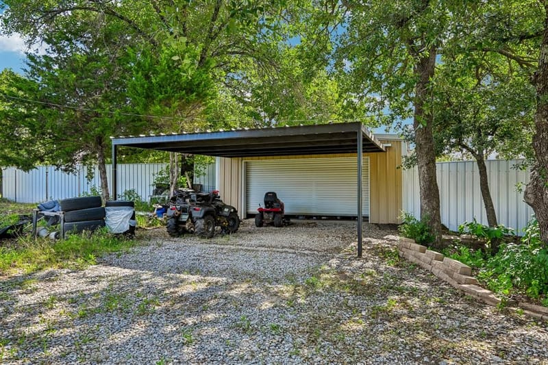128 Gunnison Court, Azle TX 76020 - Photo 24