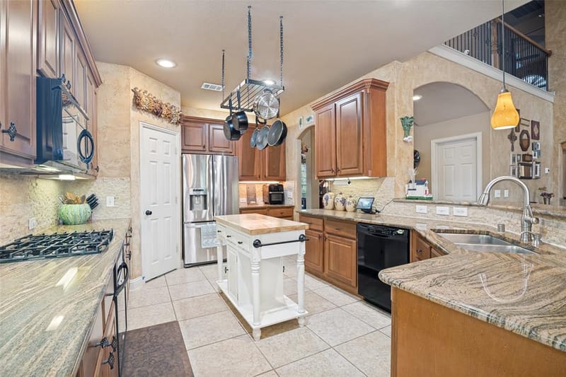 608 Chalk Hill Lane, Murphy TX 75094 - Photo 10
