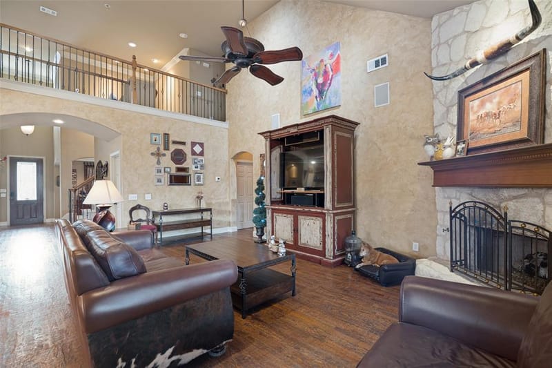 608 Chalk Hill Lane, Murphy TX 75094 - Photo 4