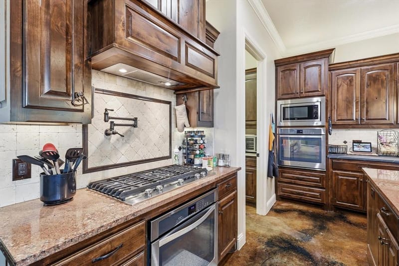 1040 Lighthouse Court, Grand Prairie TX 75104 - Photo 9