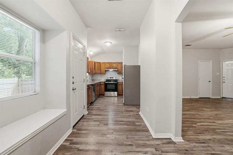 202 Creek Cove Drive, Dallas TX 75217 - Photo 17