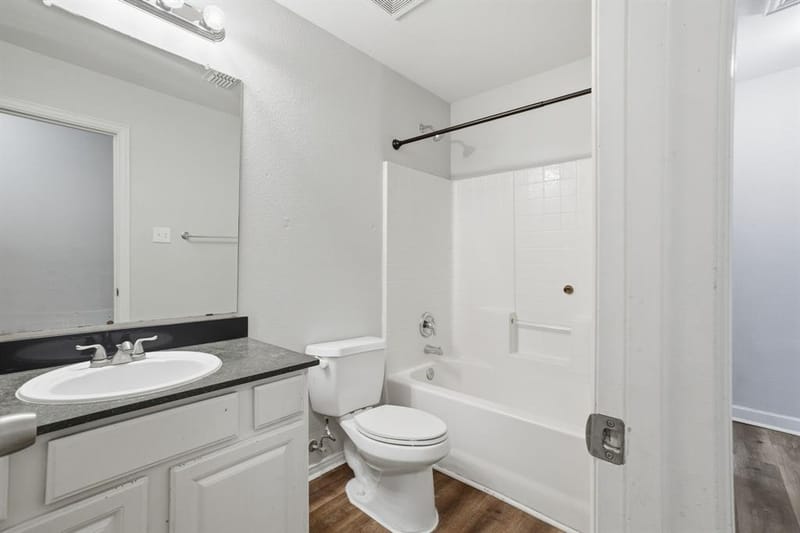 202 Creek Cove Drive, Dallas TX 75217 - Photo 32