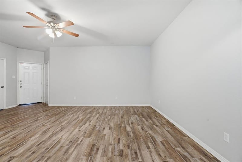 202 Creek Cove Drive, Dallas TX 75217 - Photo 11