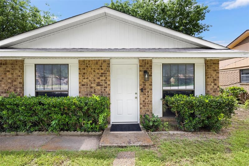 111 Alamo Street, Waxahachie TX 75165 - Photo 2