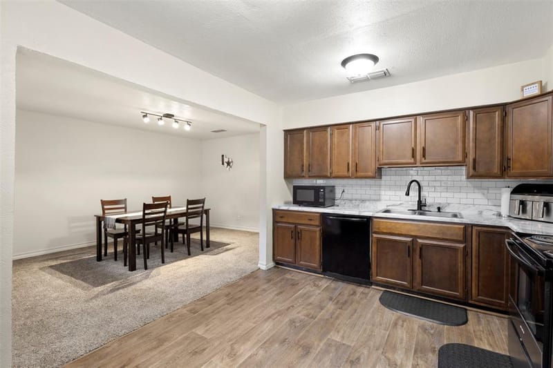 111 Alamo Street, Waxahachie TX 75165 - Photo 10