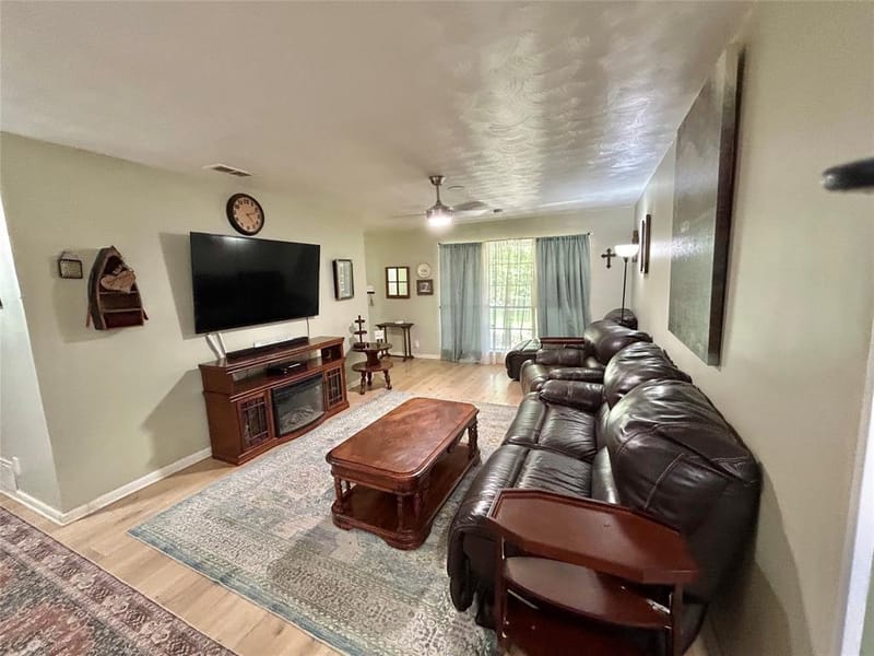 1335 Crestview Drive, Denison TX 75020 - Photo 3