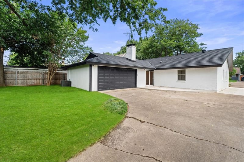 10236 Mapleridge Drive, Dallas TX 75238 - Photo 30