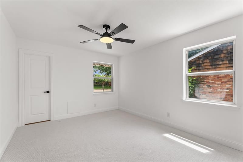 10236 Mapleridge Drive, Dallas TX 75238 - Photo 14