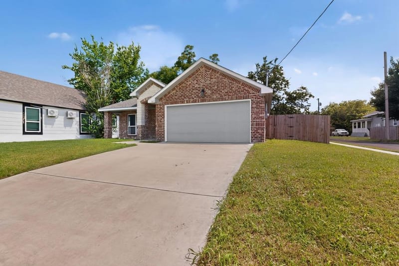 1615 Jones Street, Greenville TX 75401 - Photo 5