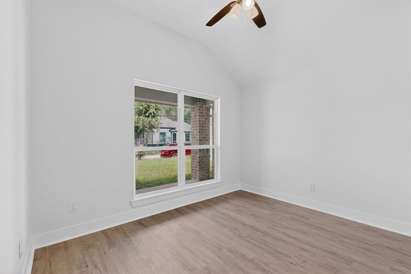 1615 Jones Street, Greenville TX 75401 - Photo 15