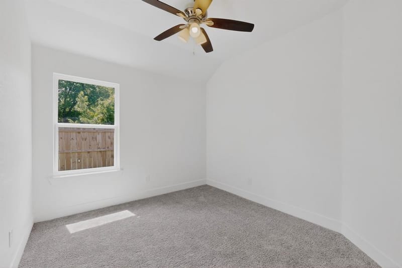 1615 Jones Street, Greenville TX 75401 - Photo 29