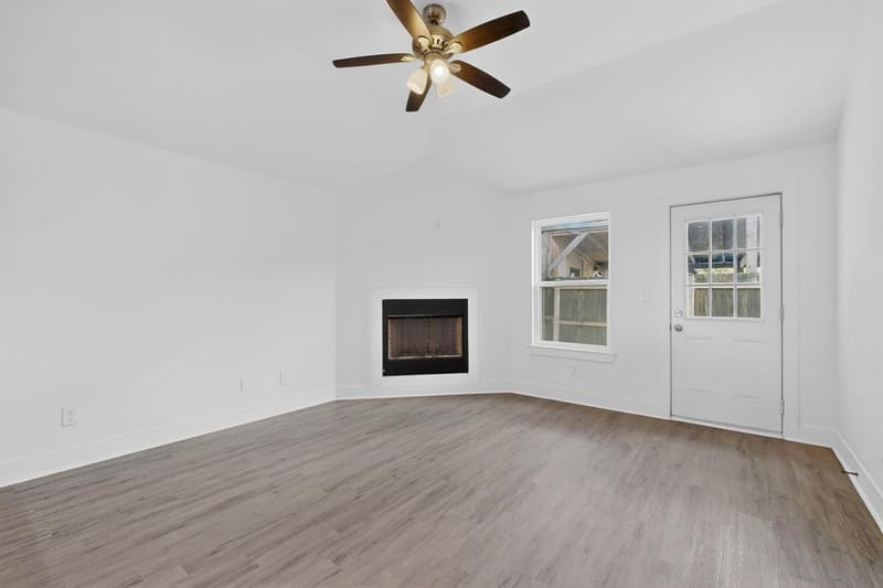 1615 Jones Street, Greenville TX 75401 - Photo 8
