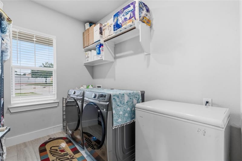 411 W Harwood Road, Euless TX 76039 - Photo 27