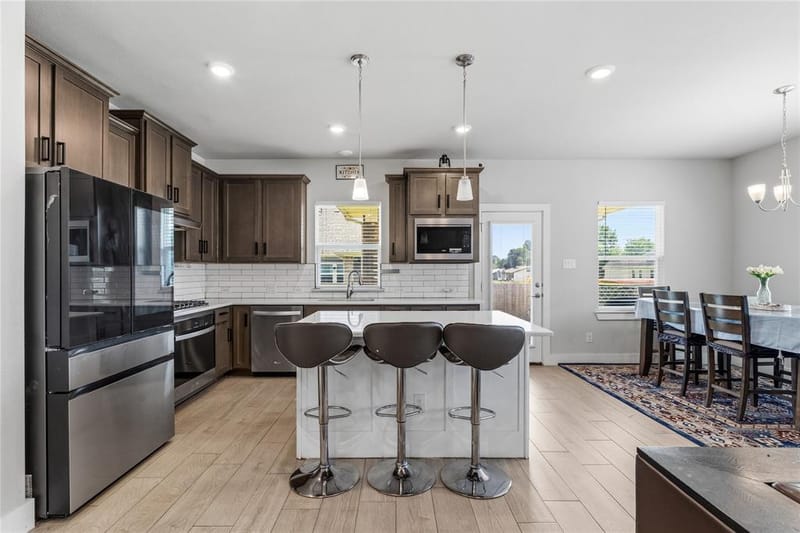 411 W Harwood Road, Euless TX 76039 - Photo 6