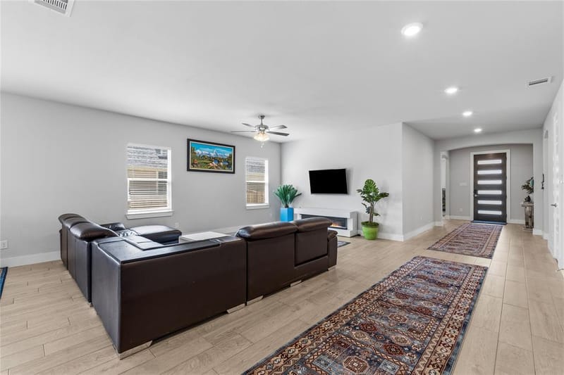 411 W Harwood Road, Euless TX 76039 - Photo 20