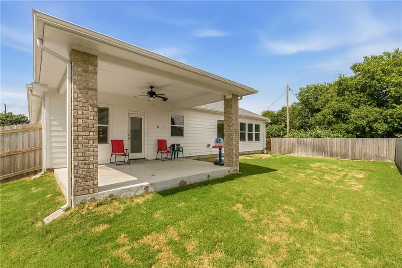 411 W Harwood Road, Euless TX 76039 - Photo 38