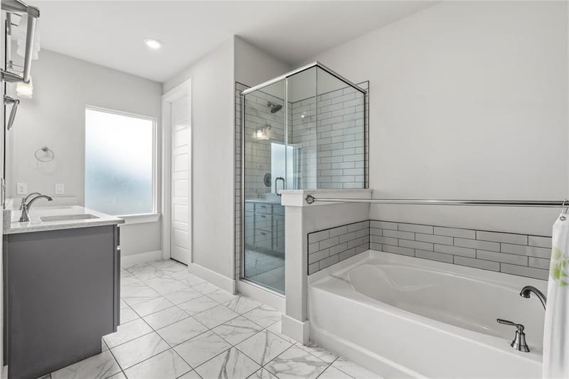 411 W Harwood Road, Euless TX 76039 - Photo 10