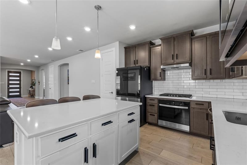 411 W Harwood Road, Euless TX 76039 - Photo 8