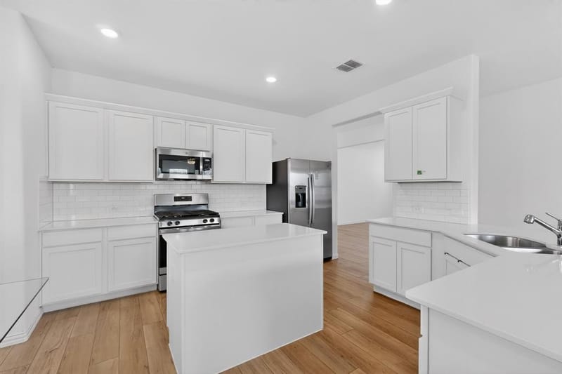 3401 Kingsview Drive, Denton TX 76207 - Photo 20