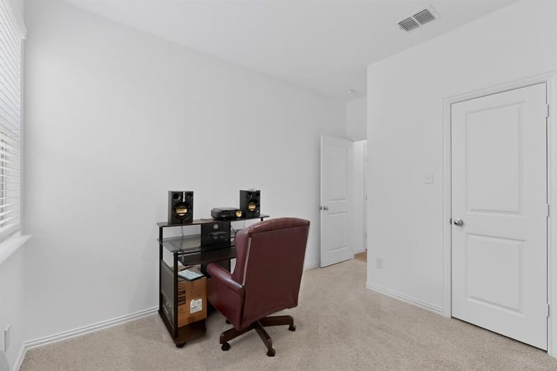 3401 Kingsview Drive, Denton TX 76207 - Photo 15