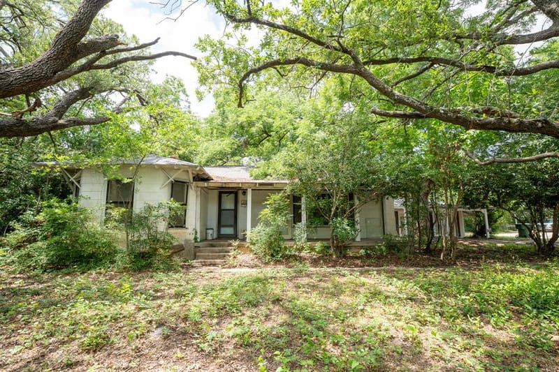 2817 Guthrie Road, Garland TX 75043 - Photo 2