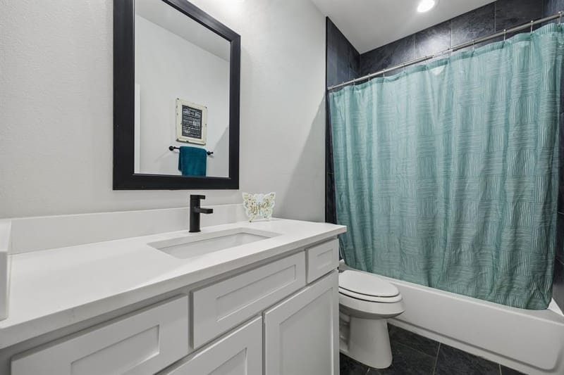 3806 Vandervort Drive, Dallas TX 75216 - Photo 16