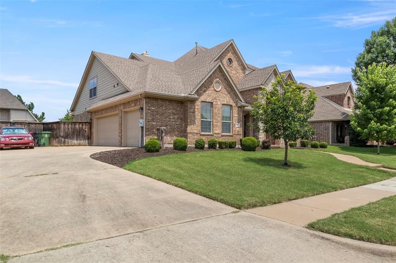 804 Meadowlark Drive, Murphy TX 75094 - Photo 2