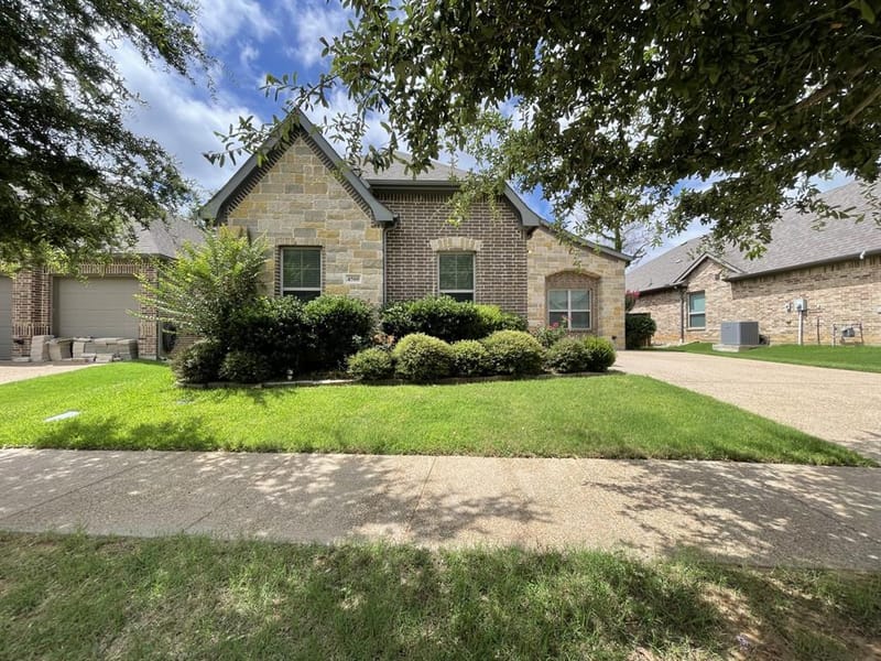 4500 Moores Landing, Arlington TX 76016 - Photo 2