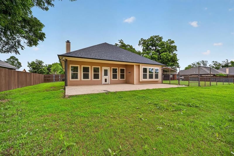 1004 E Main Street, Tioga TX 76271 - Photo 27