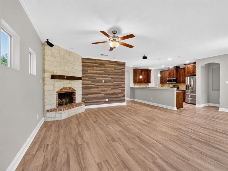 1004 E Main Street, Tioga TX 76271 - Photo 6
