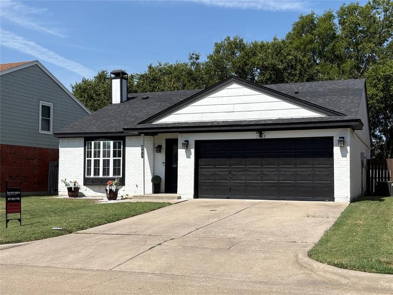 7729 Misty Ridge Drive N, Fort Worth TX 76137 - Photo 2