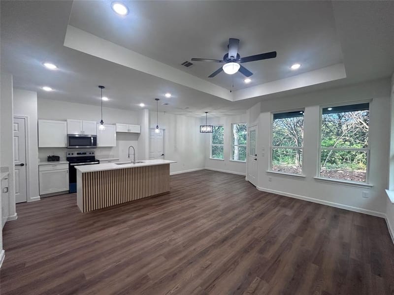 5717 San Jacinto Drive, Granbury TX 76048 - Photo 7