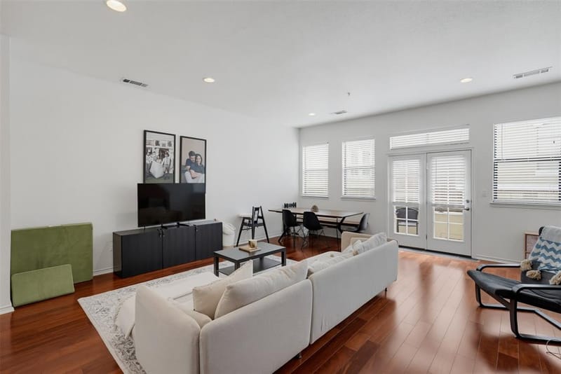 1201 Beaconsfield Lane # 109, Arlington TX 76011 - Photo 6