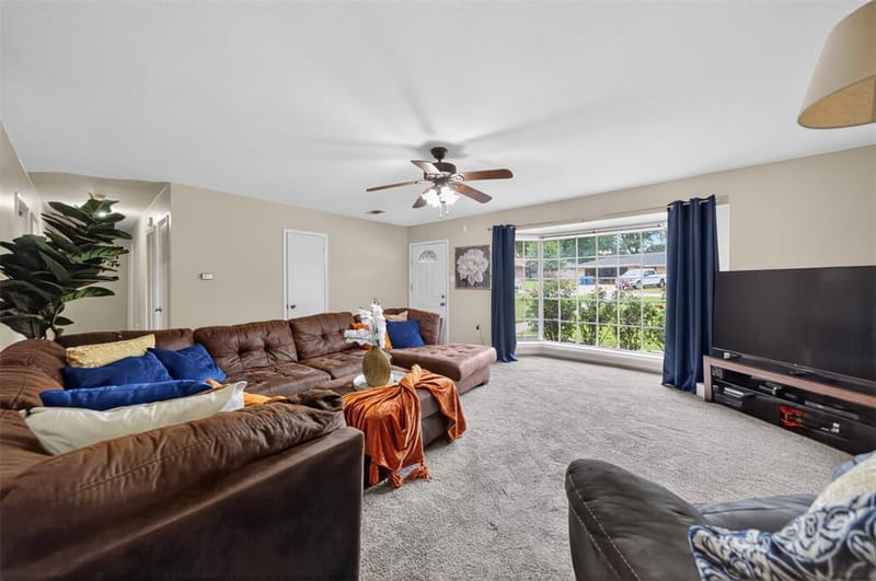 813 E Clinton Avenue, Athens TX 75751 - Photo 9