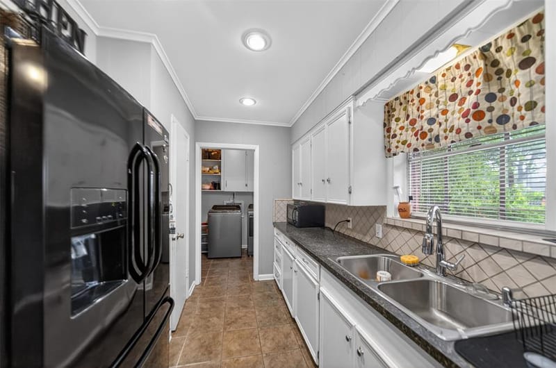 813 E Clinton Avenue, Athens TX 75751 - Photo 10