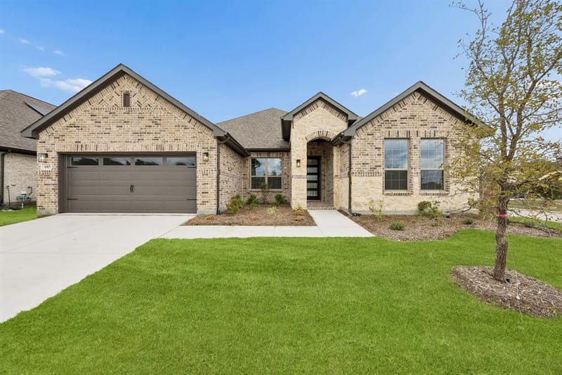 685 Red Maple Road, Waxahachie TX 75165