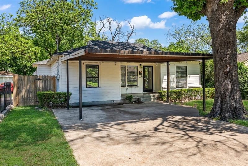 3807 Falls Drive, Dallas TX 75211 - Photo 13