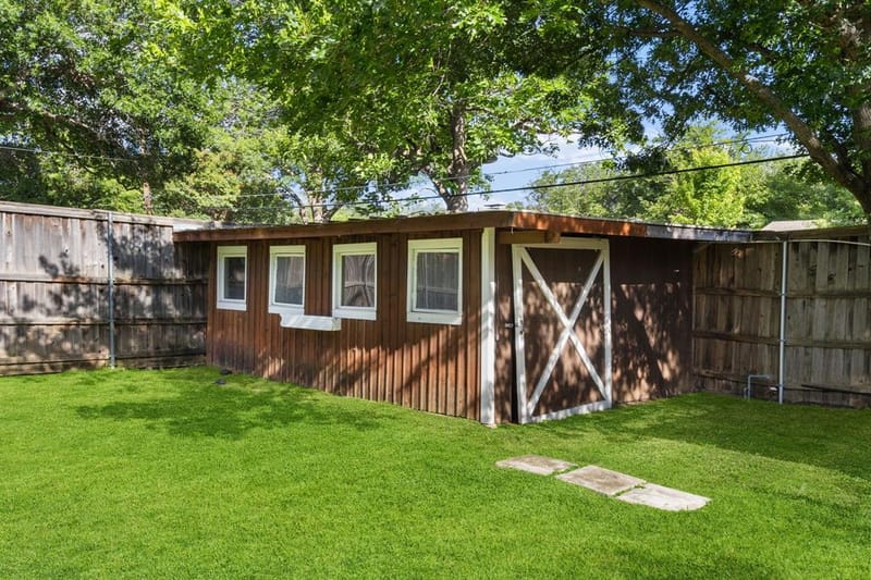 3060 Timberview Road, Dallas TX 75229 - Photo 32